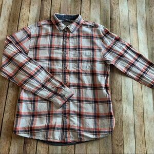 Guess men’s linen blend plaid button down shirt